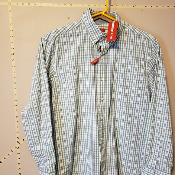 NWT's IZOD Mens Button Down - Picture 1 of 5